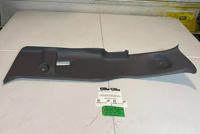 Dodge Ram 1500-3500 EXT 1998-2002 cabina trasera pilar C moldura gris claro izquierda OEM Foto 1 de 4