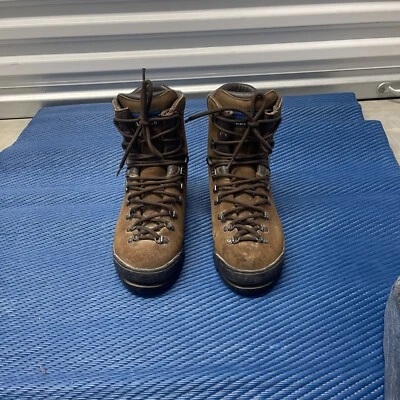 LL BEAN Hiking Boots US Mens 9  Suede GoreTex  Waterproof Vibram Made In Italy - Image 1 of 4