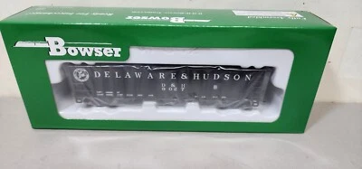 Delaware and Hudson Railroad 70 Ton 3 Bay Hopper 9027 Bowser 42479 HO RTR - Image 1 of 2