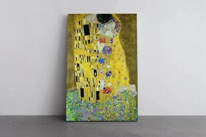 The Kiss by Gustav Klimt - Modern Elegant Decor Wall Art - Home Canvas Prints - - Picture 1 of 6
