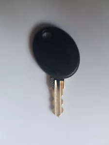 SOUTHCO KEY. R001 SUITABLE FOR AMERICAN RV. - Picture 1 of 1