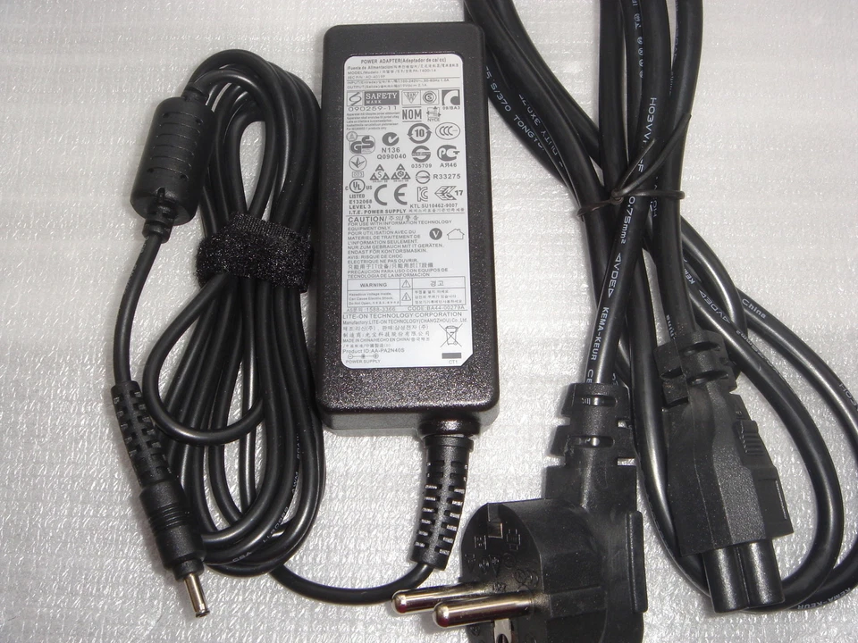 Power Supply Original Samsung 5 Series AD-4019P 19V 2.1A NP530U3BI NP530U3B - Image 1 of 1