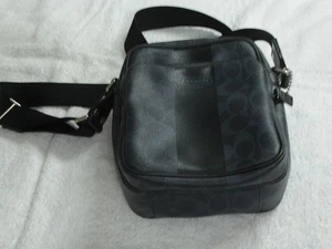 Coach Schultertasche, 9 Zoll x 6 Zoll x 3 Zoll, schwarz/blau, Riemen - Bild 1 von 14