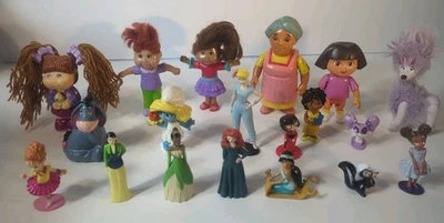 Mixed Lot of 19 Random Toys, Figures, PVC Characters, Movie & Book Themes Ect #2 - Image 1 of 4