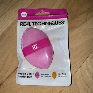 Real Techniques Miracle 2-in-1 Puderquaste versiegelt duellseitig - Bild 1 von 2