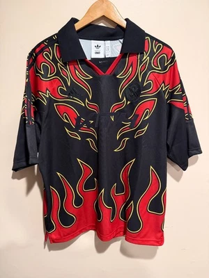 Camiseta de futebol masculina Kith x Adidas Football Flame Fire preta vermelha tamanho grande G - Imagem 1 de 4