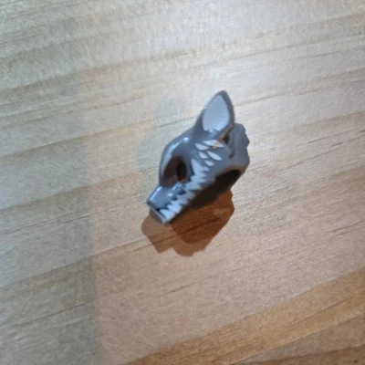 LEGO Minifigure Gray Wolf Head Mask Fangs Wise Clan Leader Animal Monster - Image 1 of 3
