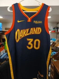 Nike Rakuten Warriors Curry Jersey Size Large/48 - Picture 1 of 4