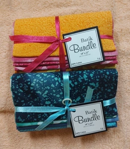 Batik Konvolut (2) 5 Stück 18"X22" 1 blau und 1 rosa Konvolut - Bild 1 von 5