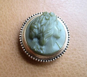 2006 Estee Lauder Solid Perfume Compact ~ Cameo Portrait Profile ~ grün - Bild 1 von 3