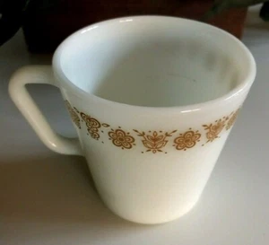 Vintage 1970's PYREX "Butterfly Gold" Mug Cup White Glass D-handle No 1410 USA - Picture 1 of 6