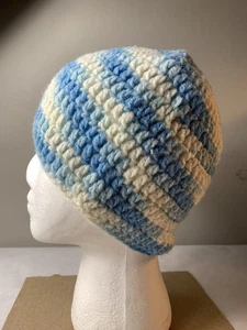 Handgestrickte Kinder Mütze blau-weiß - Bild 1 von 5