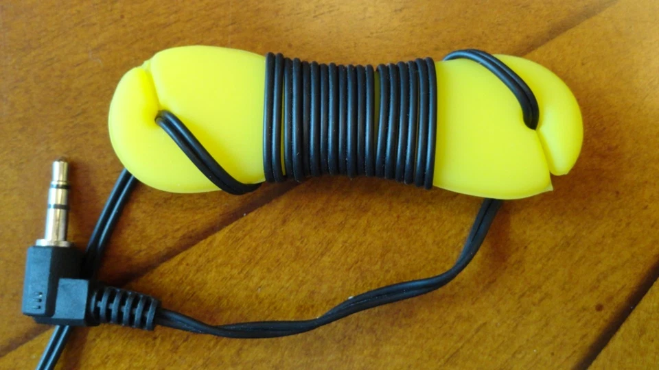 YELLOW Cord Management ear bud Earphone Headphone for Apple ipod iphone ipad - Image 1 of 1