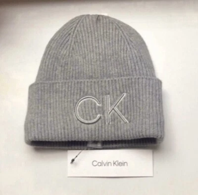 Nuevo Sombrero Calvin Klein Para Mujer Invierno Gris Forrado Puños Tejido Gorro Informal Foto 1 de 4