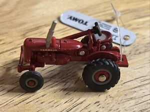 Ertl Tomy IH International Farmall M Tractor Diecast - Picture 1 of 5