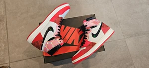 Marvel x Air Jordan 1 High OG Spider-Man Across the Spider-Verse - EU 43 US 9,5 - Foto 1 di 9