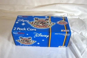 Team Caliber 2-Pack Disney Daytona 500 1:24 & 1:64 Scale Die-Cast Cars - Donald - Picture 1 of 5
