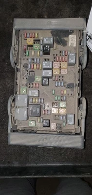 Fuse Box Engine Fits 07-09 AVALANCHE 1500 1150357 Foto 1 de 4