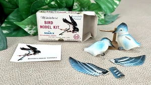MARX Miniature Bird Model Kit - HK 6157 RUFOUS-SIDED TOWHEE - 1960s VTG - Picture 1 of 7