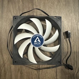 ARCTIC F12 PWM PST 120mm Case Fan Quiet 200–1800 RPM Black & White - Afbeelding 1 van 1