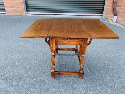 Beautiful Antique English Oak Drop Leaf Side End Table with Pullout Surface Cover