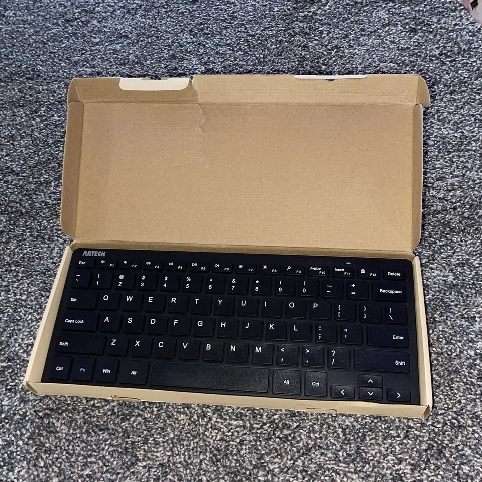 Universal Portable Wireless Black Keyboard ARTECK HW098 - Image 1 of 4
