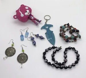 Lot Of Jewelry Findings Bracelet Necklace Earrings Keychain & Fortnite Figurine - Picture 1 of 14