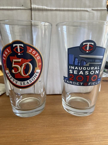 2 Minnesota Twins MLB Collectible  pint glasses (2010) (BRAND NEW NEVER USED) Cover