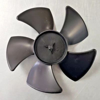 Hoja de ventilador condensador refrigerador Whirlpool OEM W11193484 Foto 1 de 3