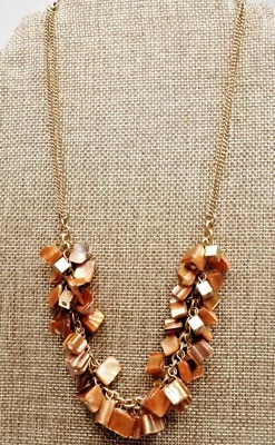 A70) Kenneth Cole cuentas de madreperla de albaricoque/naranja y cadena en tono dorado - Nuevo Foto 1 de 4