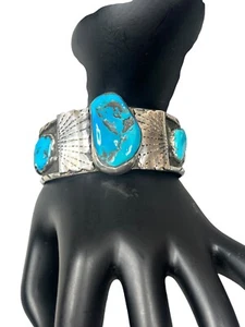 Native American Cuff Bracelet Signed Turquoise Sterling Silver Wrist Size 6 - Foto 1 di 7