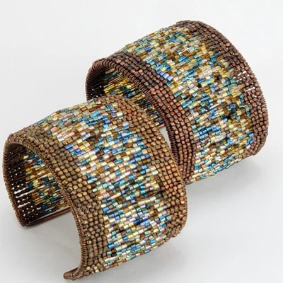 Conjunto de Pulsera Boho De Colección Puño Ancho Cuentas Azul Dorado Marrón Abierto Flexible Tonos Tierra Foto 1 de 4