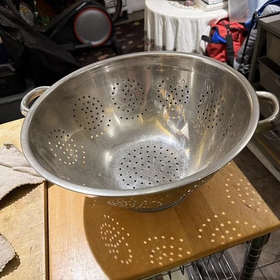Stainless Steel Quart Colander Strainer 13” - Image 1 of 2