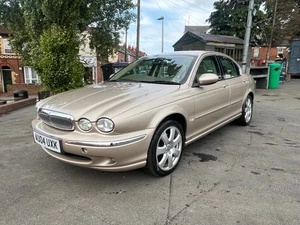 2004 Jaguar X-Type 2.5 V6 SE 4dr SALOON Petrol Manual - Picture 1 of 21