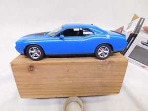 NEW AMT 1/25 SCALE 2010 DODGE CHALLENGER SRT8 BLUE     PROMO MODEL - Picture 1 of 5
