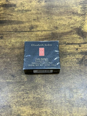 Elizabeth Arden Color Intrigue Eyeshadow Duo GOLDEN MOSS 01, 0.12 oz - Image 1 of 4