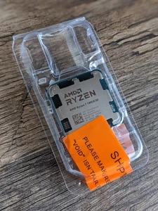 AMD Ryzen 7 7800X3D Processor (5 GHz, 8 Cores, Socket AM5) - Brand new & sealed - Photo 1/4