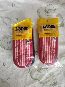 4 Piece Lodge 2HH2 Hot Handle Pads for Cast Iron Cookware Set of 2 Black and Red - Picture 1 of 2
