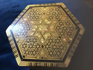 Mother of pearl vintage hexagonal beautiful wooden marquetry box red lining - Picture 1 of 6