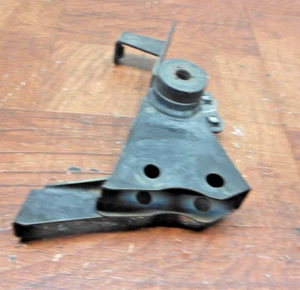 2013 kawasaki EX300 ninja 300 ENGINE RADIATOR left MOUNT BRACKET - Picture 1 of 5