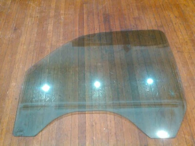 Chevrolet Silverado/Tahoe/Suburban 1999-2006 lado del conductor puerta delantera izquierda vidrio Foto 1 de 4