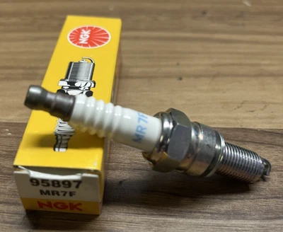 Свеча зажигания NGK MR7F 95897 Indian Polaris Victory Vespa - Изображение 1 из 3