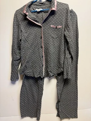 Conjunto de pijama para mujer Liz Claiborne charcole y lunares rosas. Talla grande Foto 1 de 4