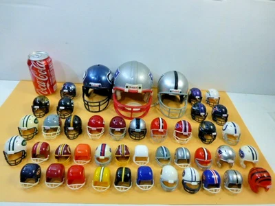 超过 40 个 Riddell 微型脚球头盔系列 S/M/L 状况良好 — 第 1/4 张图片