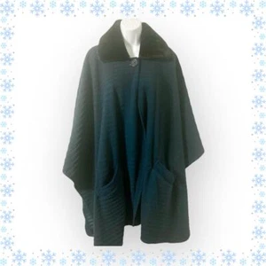 Neu mit Etikett Le Moda Damen-Cape türkis mit schwarzem Kunstfellkragen - Bild 1 von 9