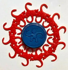 Barrel of Monkeys Keychain w/ Mini Monkey Pieces Key Ring Hasbro Toy VTG - Picture 1 of 5