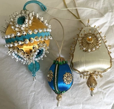 De colección -3 Adornos de Navidad Push Pin Joyas - Hecho a Mano - Turquesa Dorado Blanco Foto 1 de 4