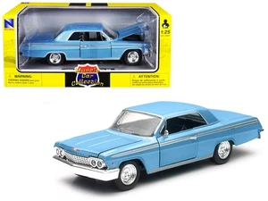 1962 Chevrolet Impala SS Diecast Model Car Blue 1/25 Scale New Ray - Picture 1 of 4