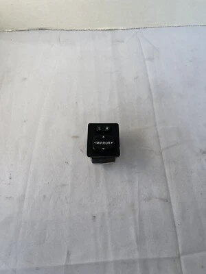2001 - 2003 TOYOTA PRIUS OEM MIRROR ADJUSTER SWITCH BUTTON CONTROL PR1 - Image 1 of 4
