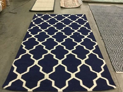 Alfombra AZUL MARINO/MARFIL 5' X 8' defecto, precio reducido 1172635692 DHU634D-5 Foto 1 de 4